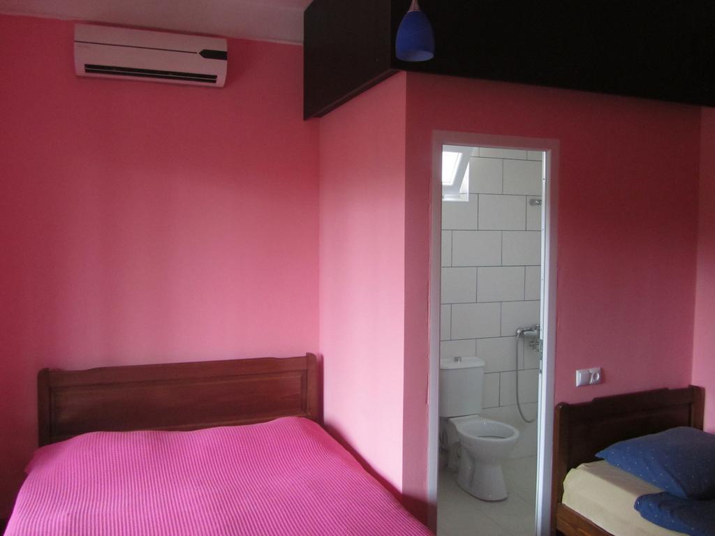 Suliko Guest House Batumi Zimmer foto