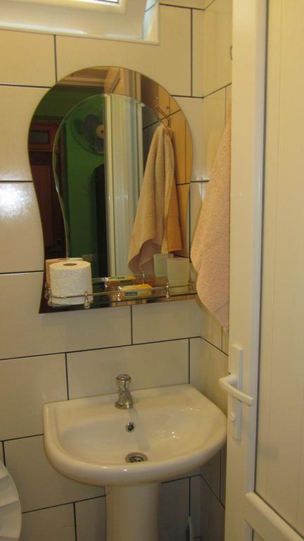 Suliko Guest House Batumi Zimmer foto