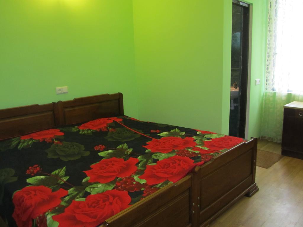 Suliko Guest House Batumi Zimmer foto
